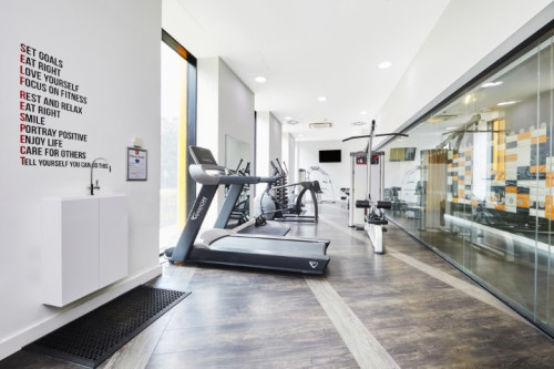 Collegiate Tower - Gallery - 7