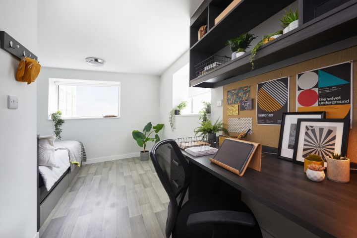 Silver Ensuite - Collegiate Tower - Gallery - 3