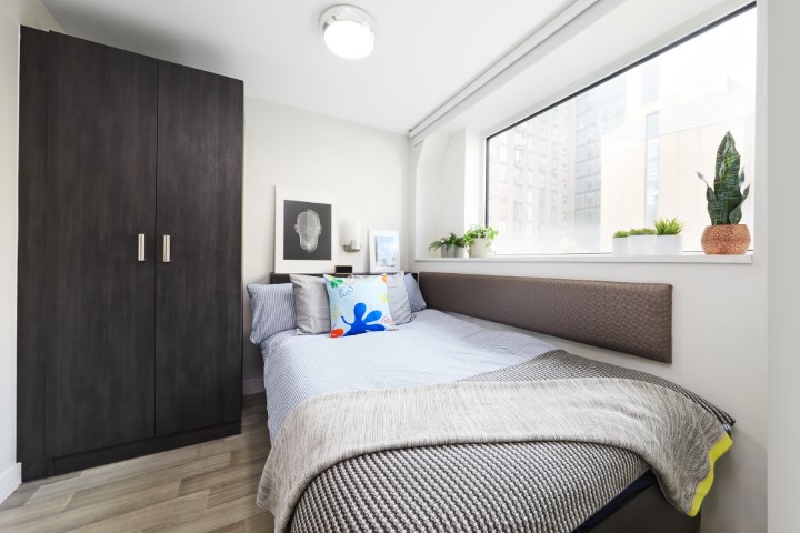  Bronze 2-Bed Apartment  -  Collegiate Tower  - Gallery -  1