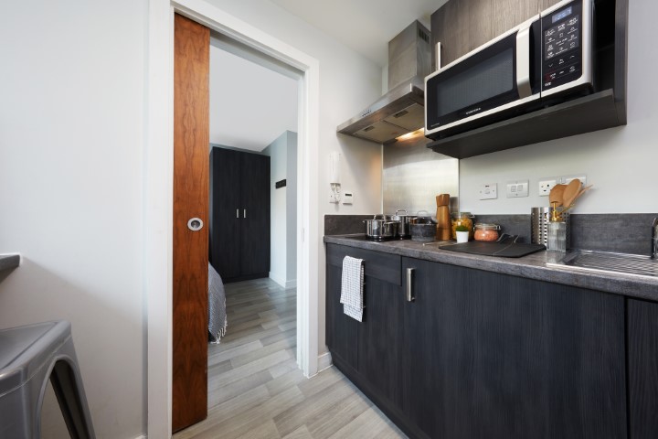 Gold 2-Bed Apartment - Collegiate Tower - Gallery - 3