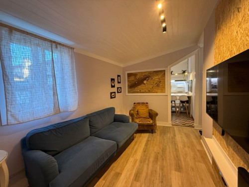 Great Single Bedroom Near ISLA