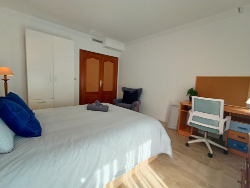 Big double bedroom close to El Palmeral park