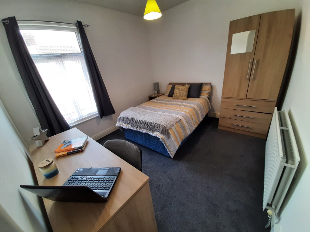 3 Bedrooms - 1 Shared Bathroom - 49 Kildare Street - Gallery - 3
