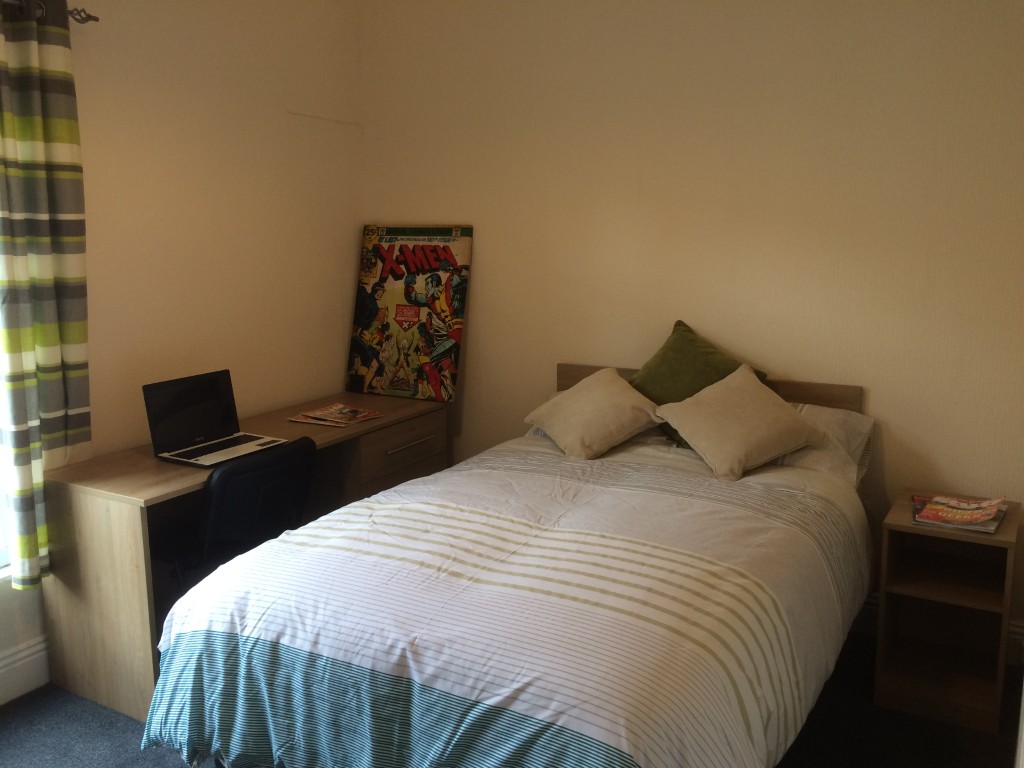  3 Bedrooms - 1 Shared Bathroom  -  61 Portman Street  - Gallery -  11