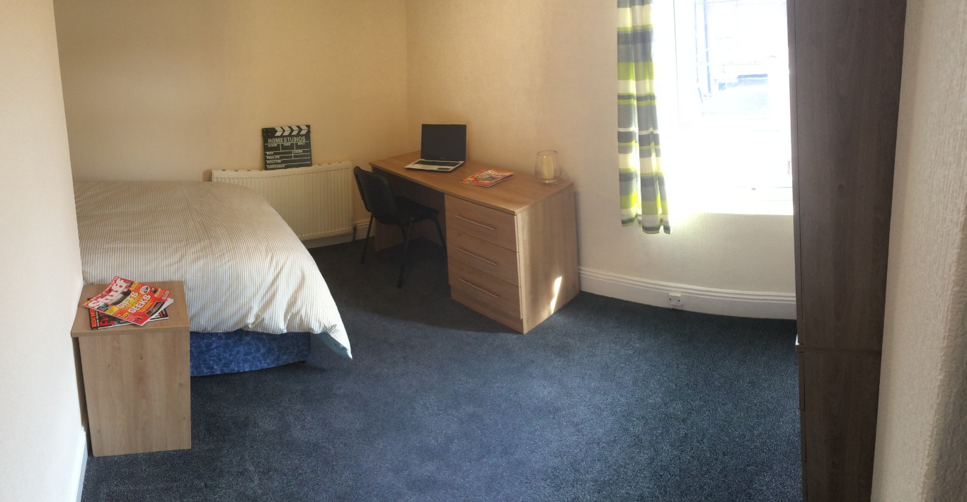  3 Bedrooms - 1 Shared Bathroom  -  61 Portman Street  - Gallery -  2