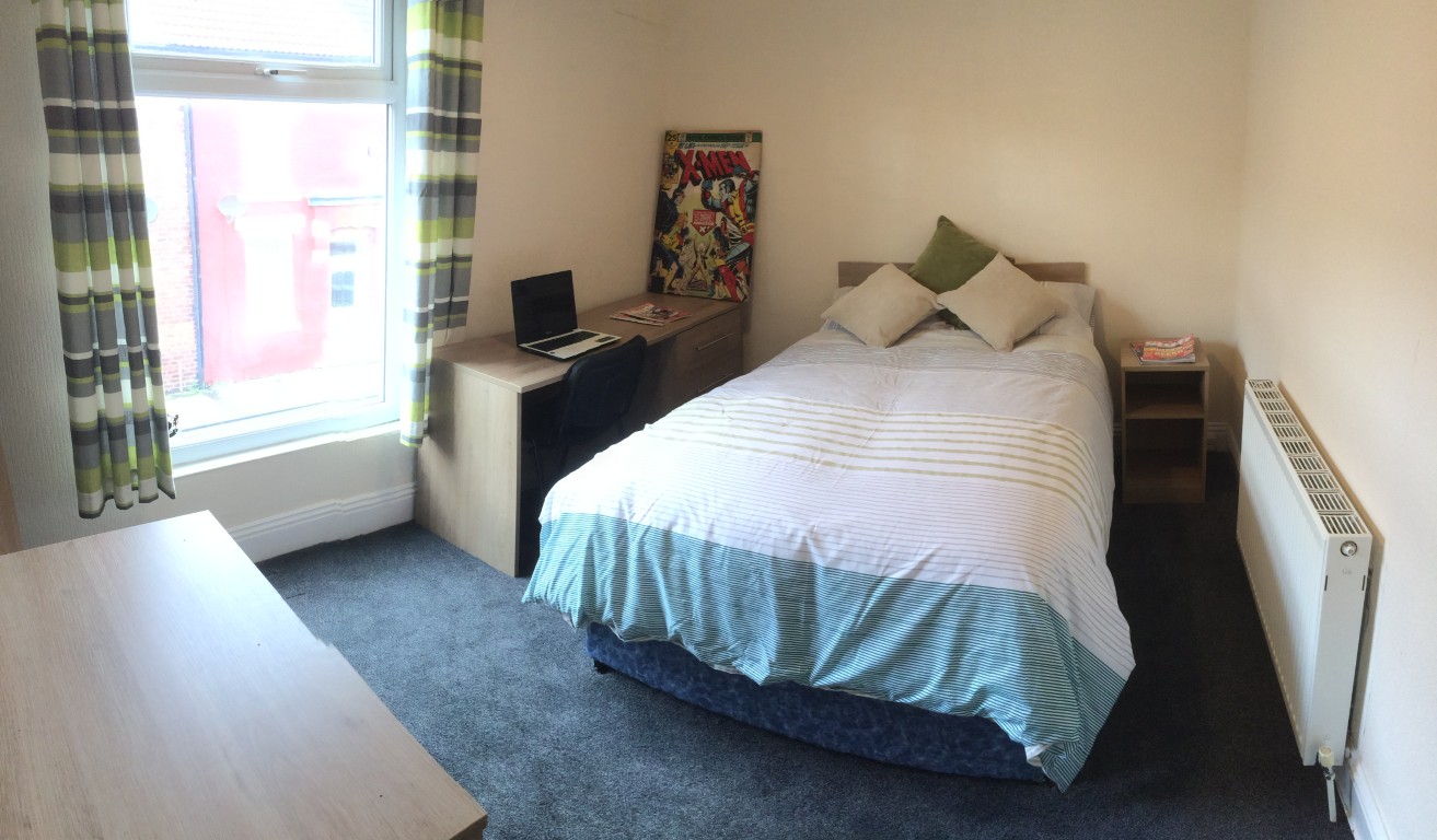  3 Bedrooms - 1 Shared Bathroom  -  61 Portman Street  - Gallery -  1