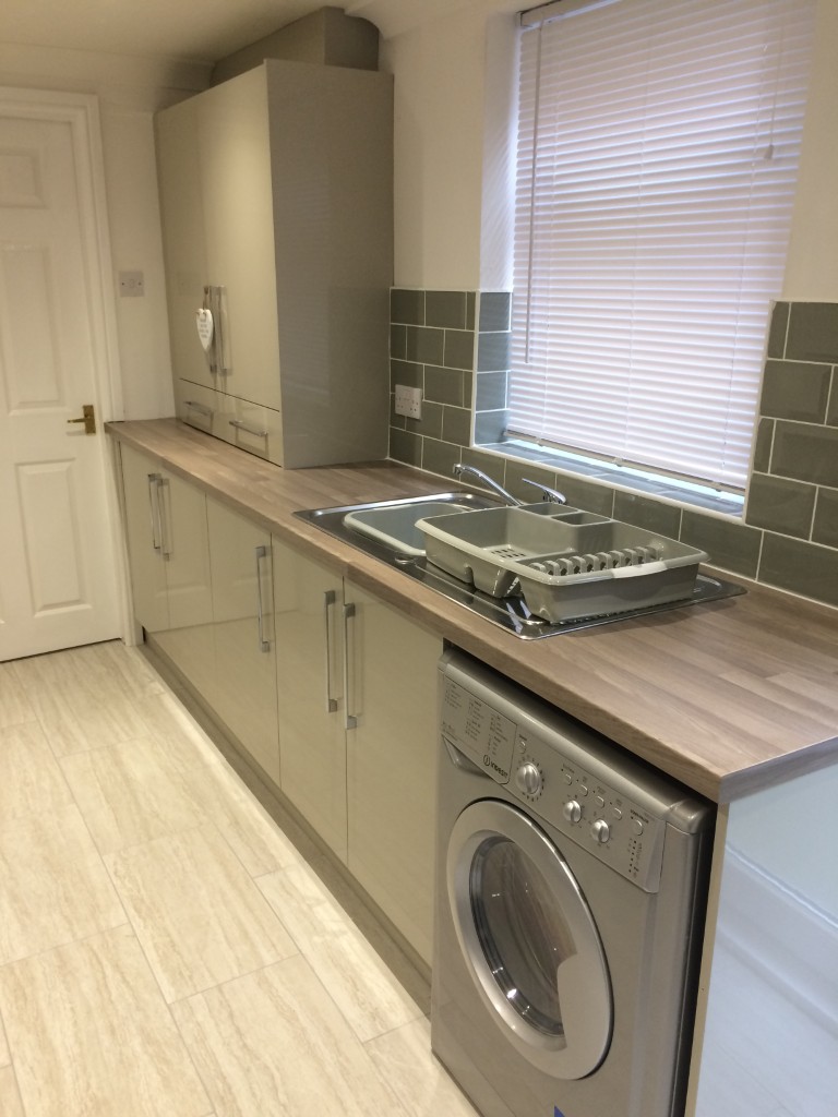  4 Bedrooms - 1 Shared Bathroom  -  29 Garnet Street  - Gallery -  4