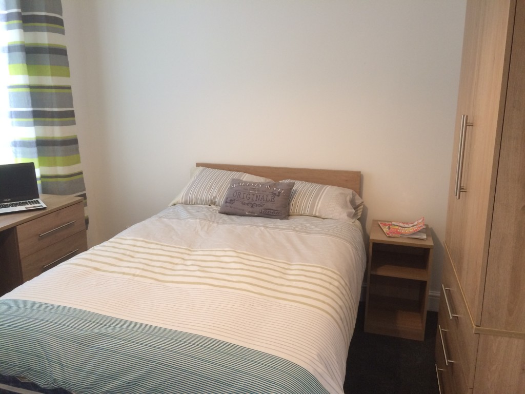 4 Bedrooms - 1 Shared Bathroom - 29 Garnet Street - Gallery - 1