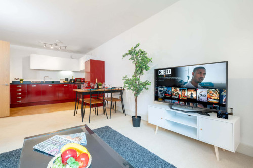Kitchen/Lounge Area