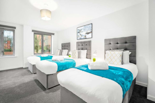 B1 Apartment - 2 Double Bedrooms - Secure Parking