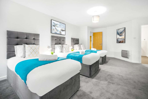 B1 Apartment - 2 Double Bedrooms - Secure Parking