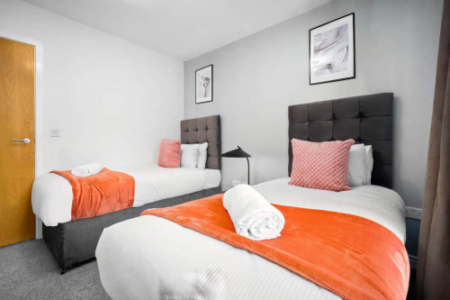 Luxe Apartment - 2 Bedrooms - Central - Balcony - Gallery - 5
