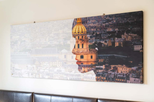 City Centre Apartment - China Town - Secure Parking - Balcony