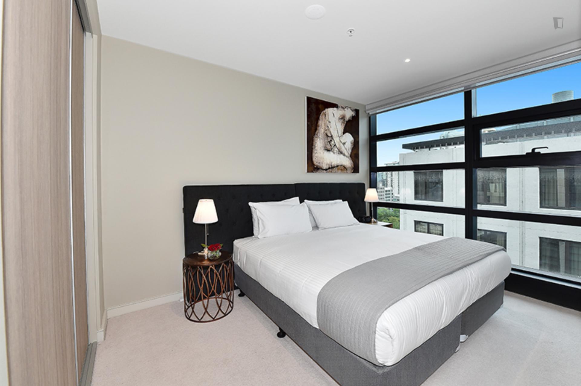 Alluring 1-bedroom apartment near Flagstaff Gardens