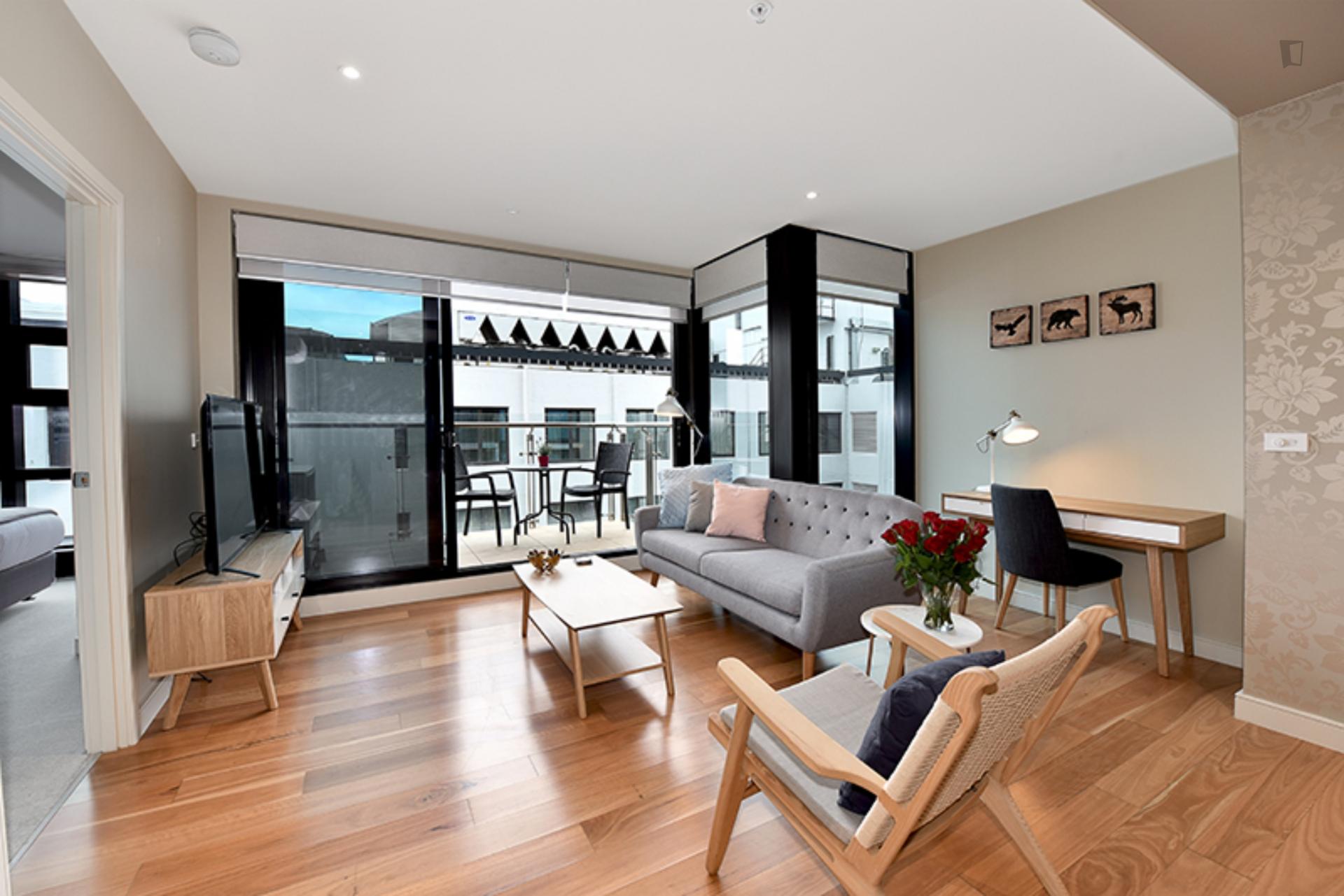 Alluring 1-bedroom apartment near Flagstaff Gardens