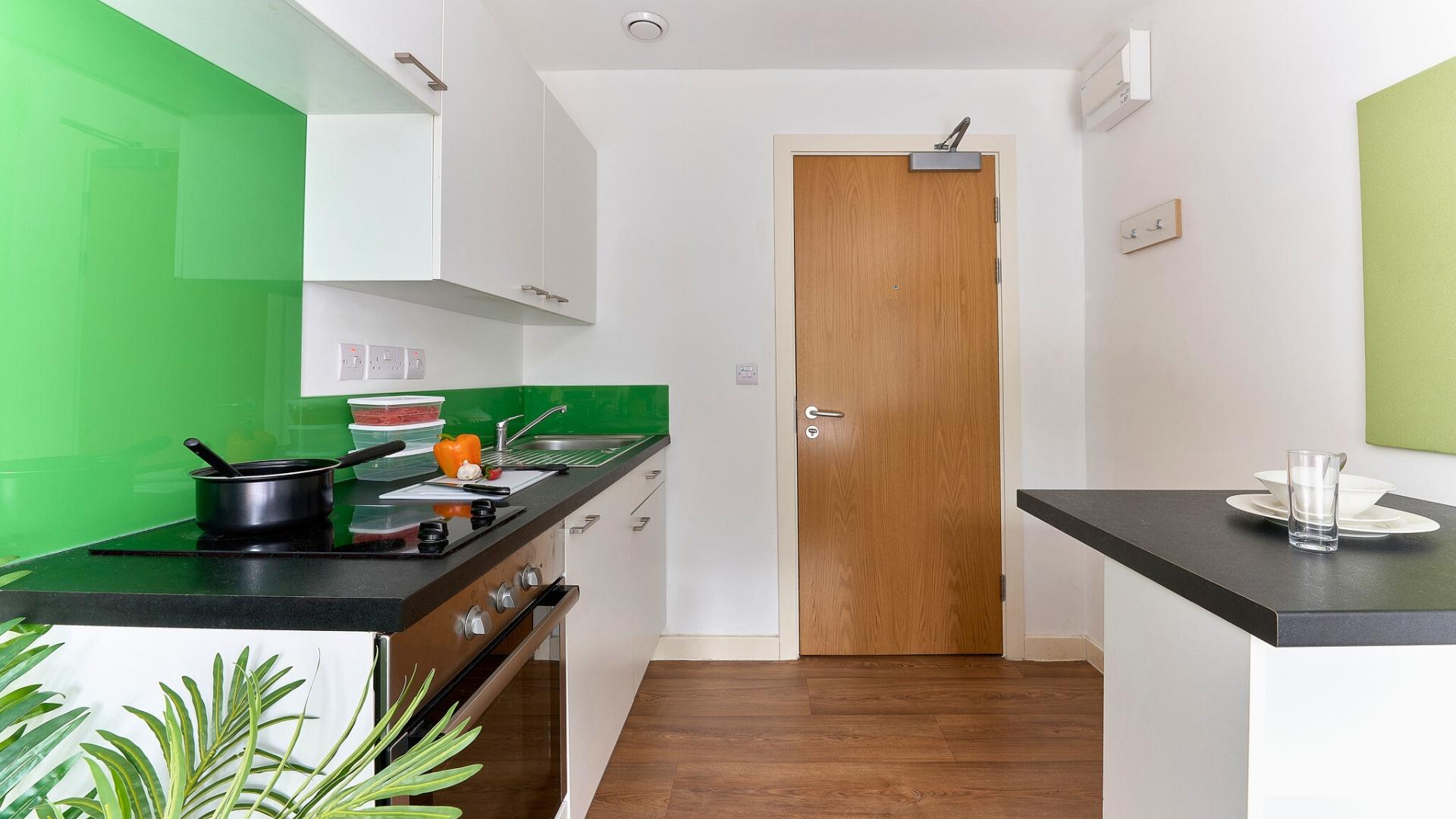 Silver Studio - The Village at The Viaduct - Gallery - 13