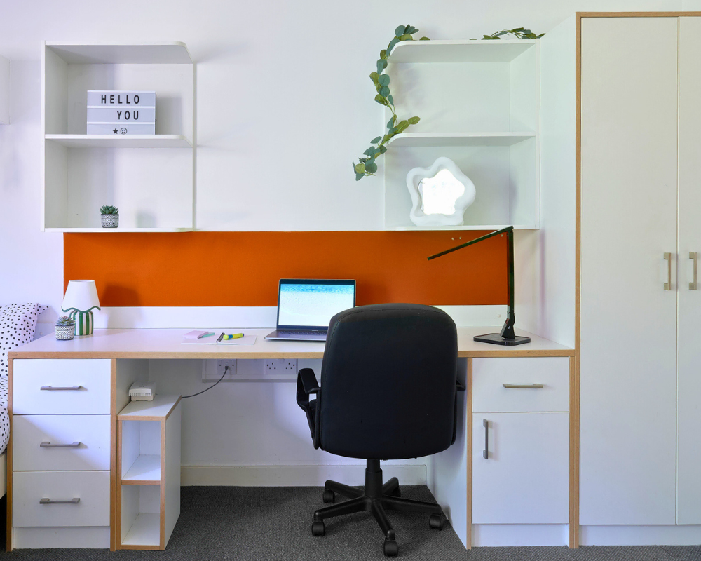 Platinum Studio - The Village at The Viaduct - Gallery - 5