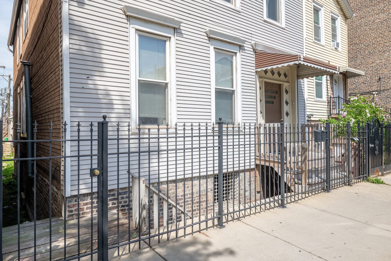 #1404: Pilsen - Full Bedroom D - #1404: Pilsen - Gallery - 6