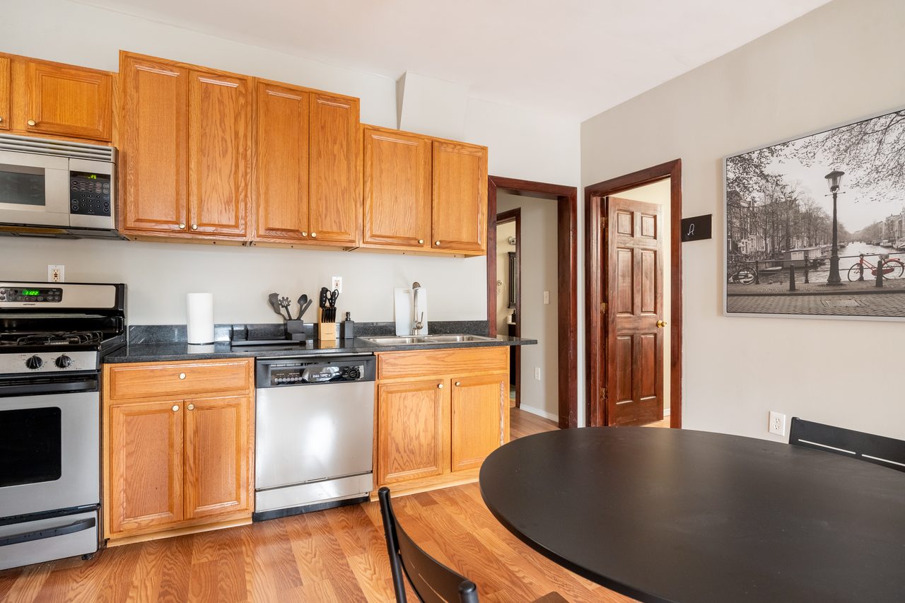 #1404: Pilsen - Full Bedroom D - #1404: Pilsen - Gallery - 9