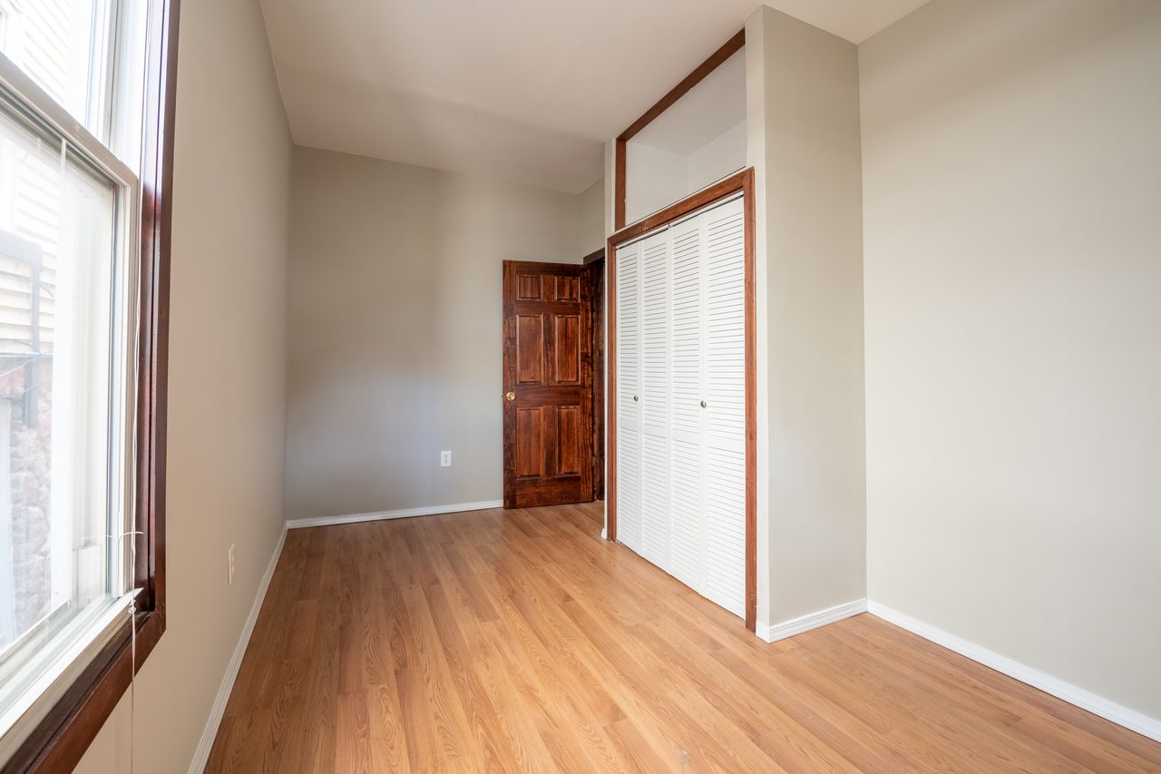 #1404: Pilsen - Full Bedroom D - #1404: Pilsen - Gallery - 14