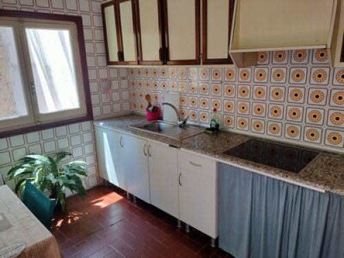 Room with option of Spanish classes