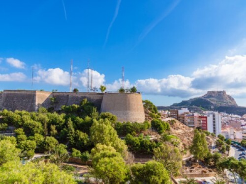 Room with option of Spanish classes