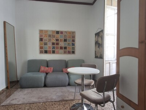 Room with option of Spanish classes