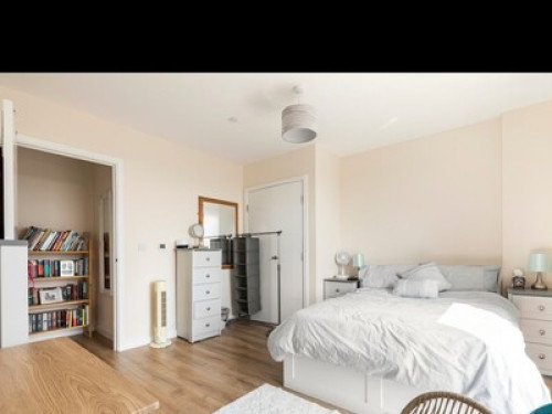 City Room - Gallery - 12
