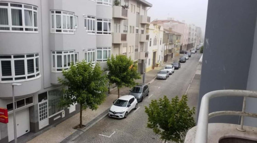 Spacious 3-bedroom apartment in Espinho