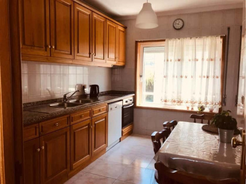 Spacious 3-bedroom apartment in Espinho - Gallery - 7