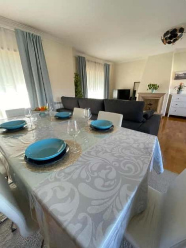 Spacious 3-bedroom apartment in Espinho - Gallery - 10