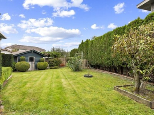 nice-safe-environment-for-you-surrey-140990667720250302052534AM