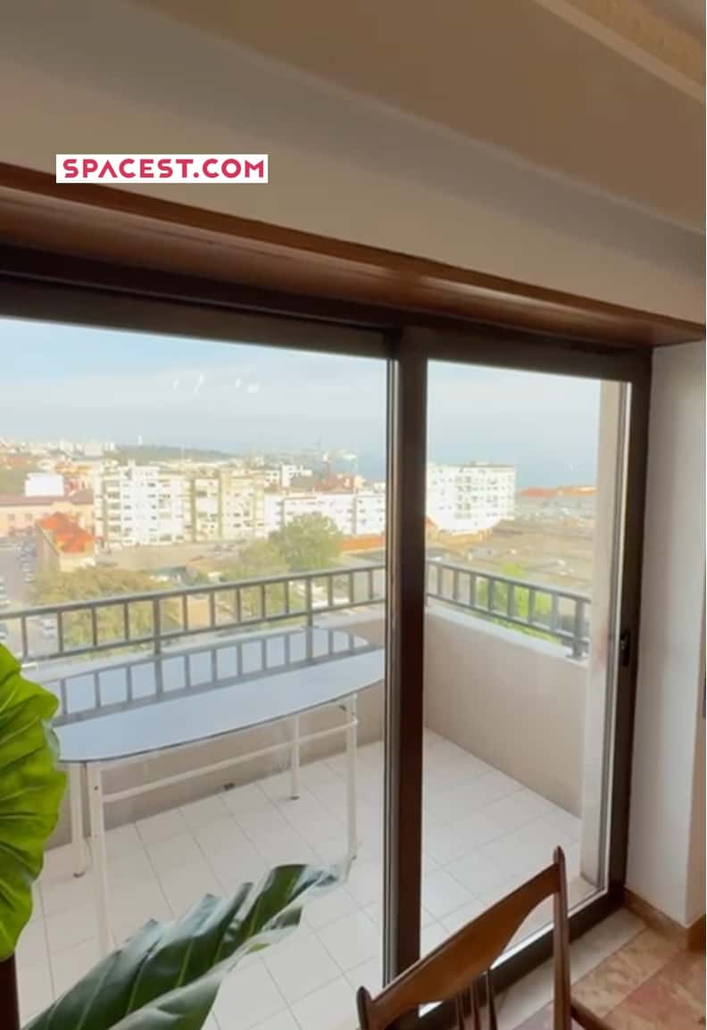Spacious High Floor Apartment With Sea View In Setubal City Centre - 1