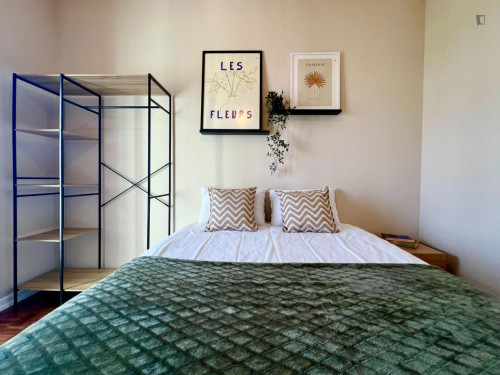 Modern Double Bedroom with a balcony close to University of Coimbra