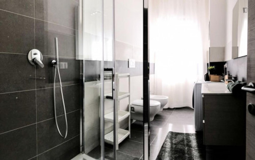 Large single bedroom in Mompiano - Gallery - 12