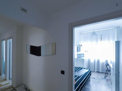 Large single bedroom in Mompiano - Gallery - 4