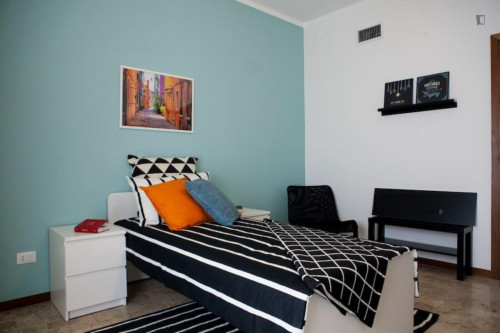 Large single bedroom in Mompiano - Gallery - 17