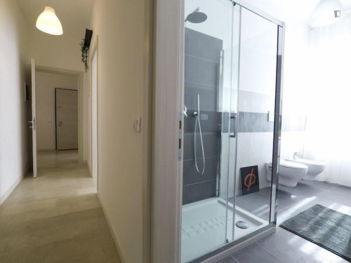 Large single bedroom in Mompiano - Gallery - 7