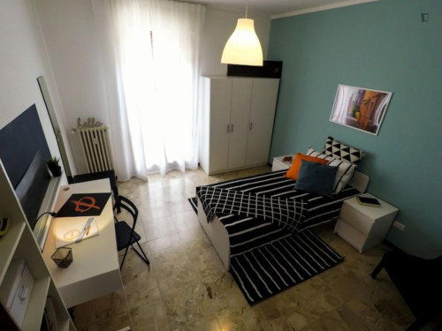 Large single bedroom in Mompiano - Gallery - 11