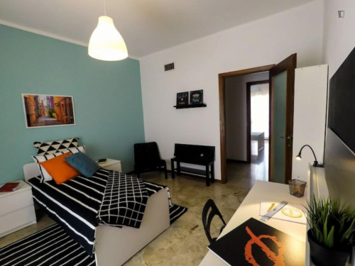 Large single bedroom in Mompiano - Gallery - 19