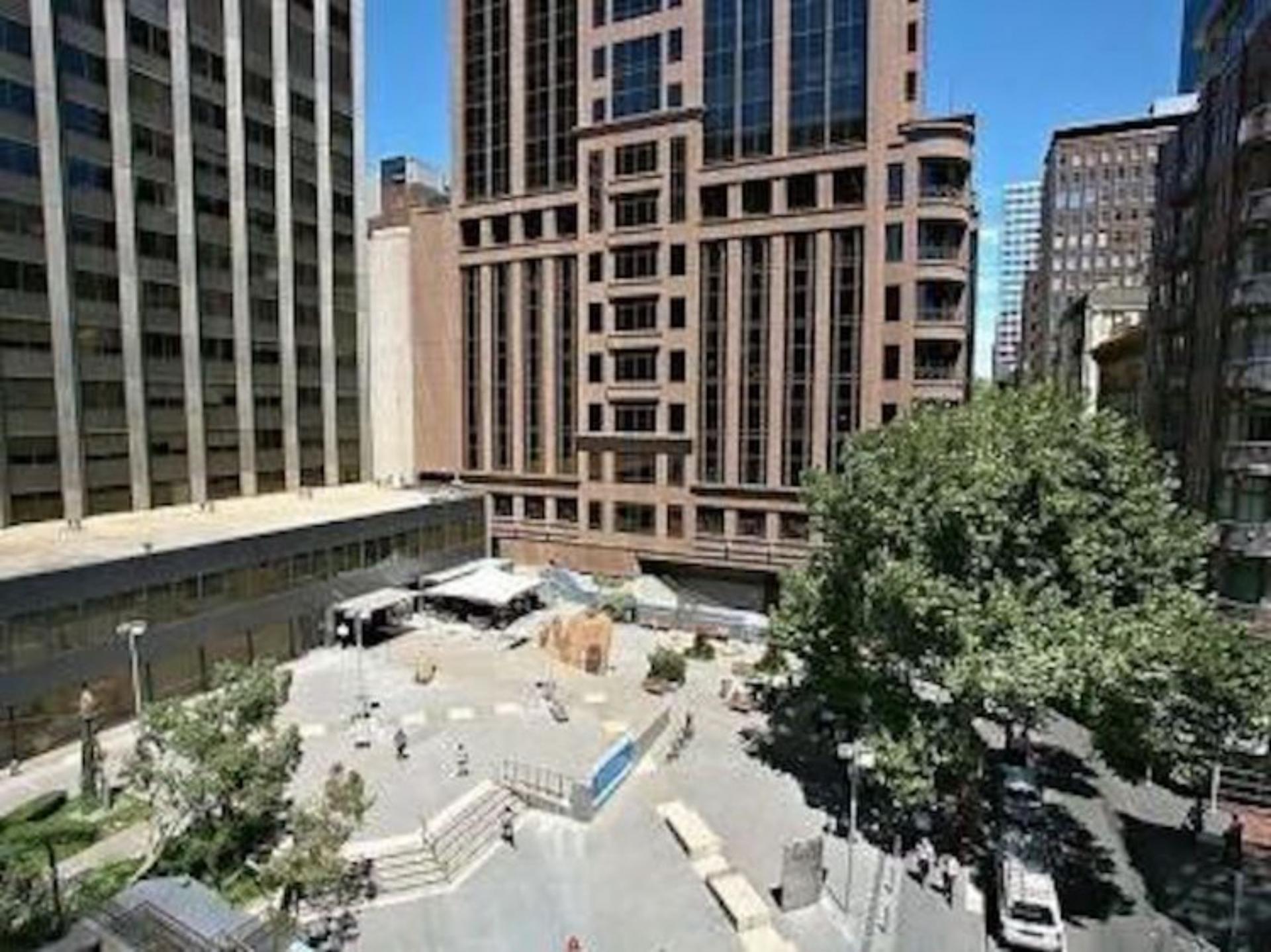 Spacious 1-bedroom apartment near Charles Sturt University Study Centres, Melbourne