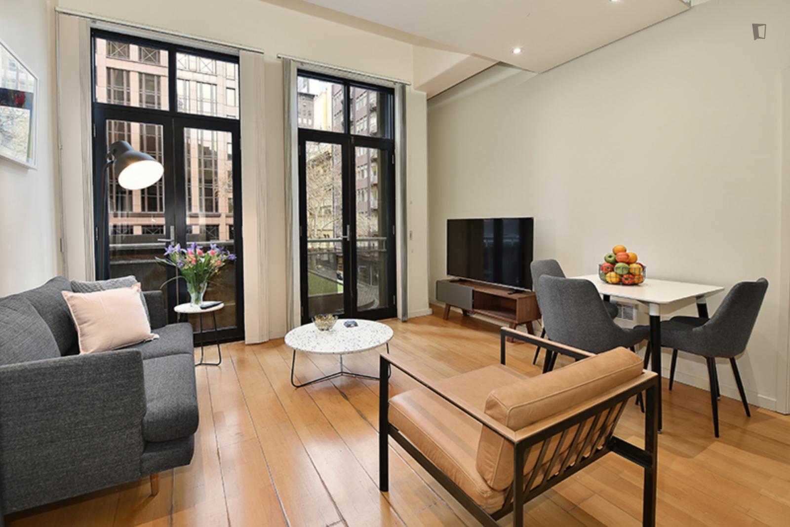  Spacious 1-Bedroom Apartment Near Charles Sturt University Study Centres, Melbourne  -  Spacious 1-bedroom apartment near Charles Sturt University Study Centres, Melbourne  - Gallery -  5