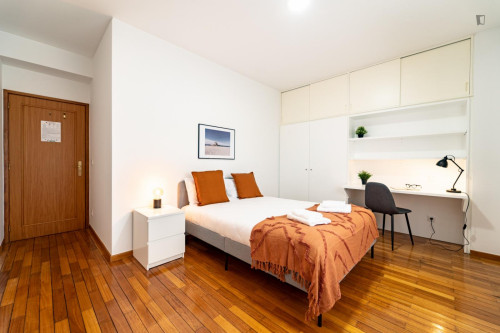 Elegant double bedroom in Saint Victor