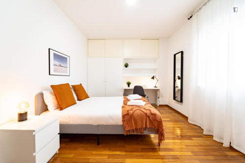 Elegant double bedroom in Saint Victor