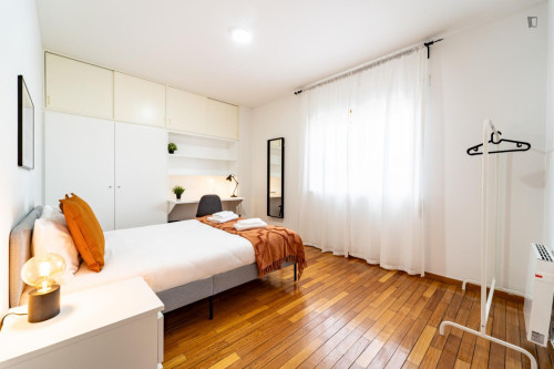 Elegant double bedroom in Saint Victor