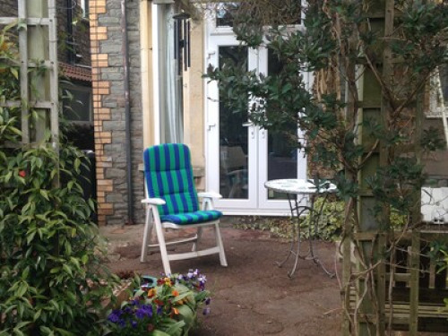 great-location-large-victorian-home-bristol-32680384020250301054344AM