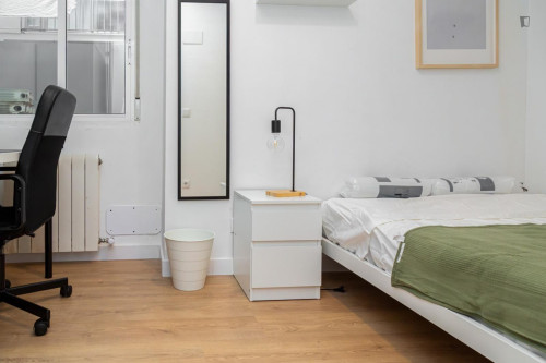 Cozy single bedroom in a property with balcony