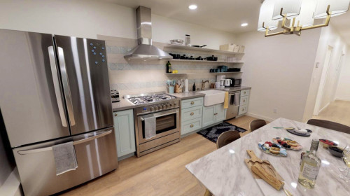 Modern Coliving Apartment in Vibrant Mission Dolores with Local Charm