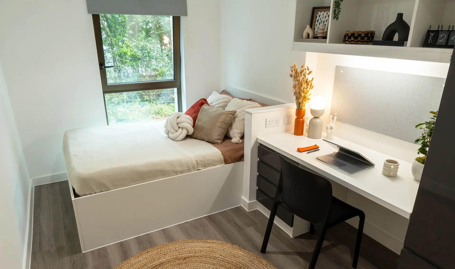  Club En-Suite  -  Rhodaus Court  - Gallery -  1