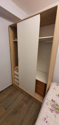 Room in Carrer Xiprer, Cornellà de Llobregat for 55 m² with 3 bedrooms